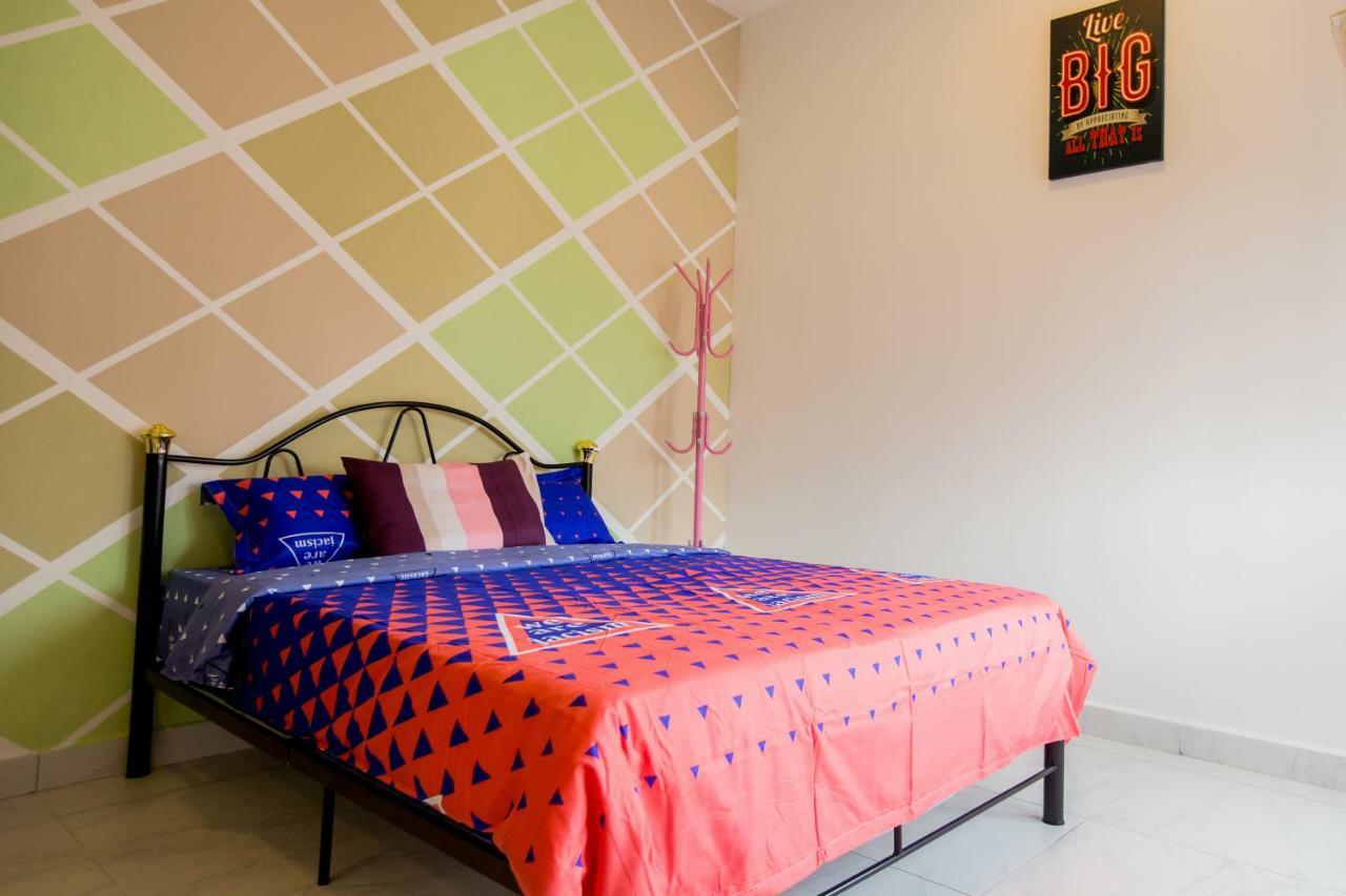 Icolor Home & Stay Ch5 Танах-Рата Экстерьер фото